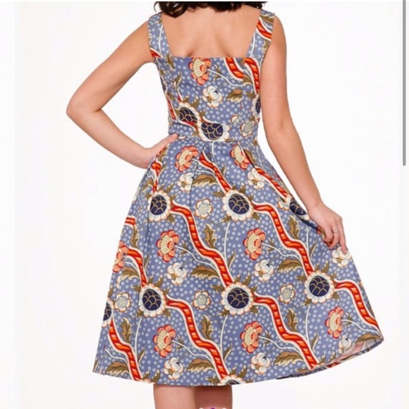 Hearts & Roses London Floral Retro Dress, Fit & Flare, USA Size 6, UK 10 - Picture 4 of 9